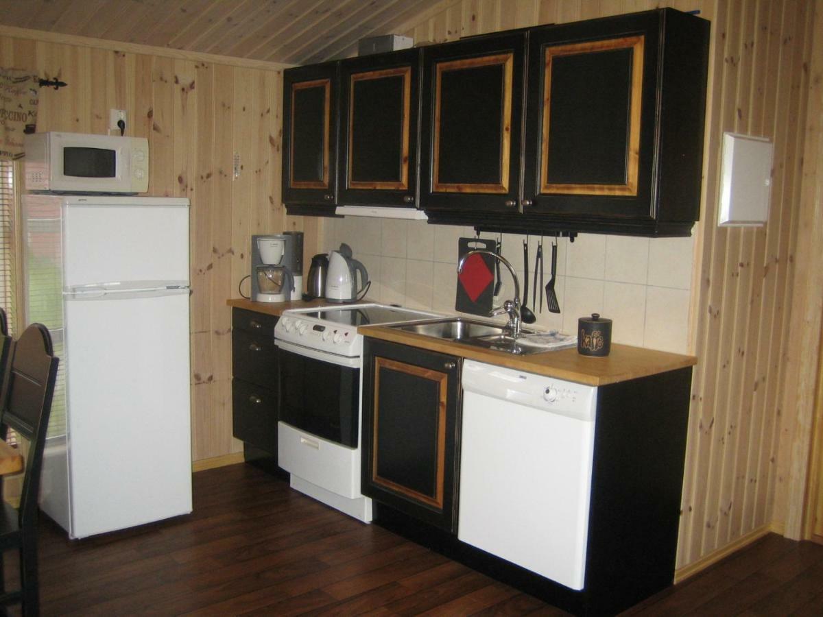 Roste Hyttetun Og Camping Os (Hedmark) Esterno foto