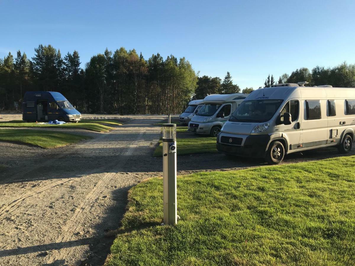 Roste Hyttetun Og Camping Os (Hedmark) Esterno foto